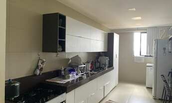 Imagem 2: Apartamento para venda com 216 metros quadrados com 4 quartos