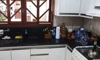 Imagem 5: Casa de condomínio para venda tem 280 metros quadrados com 6 quartos