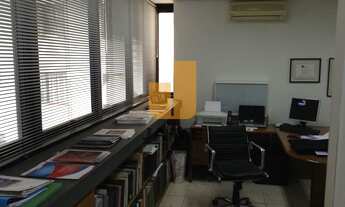 Imagem 4: Conjunto comercial com sala de espera, 1 sala do consultório e copa