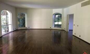 Imagem 4: Casa de alto padrão em local tranquilo ao lado do shopping Cidade Jardim