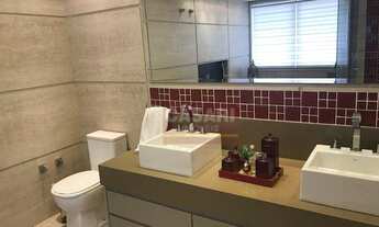 Imagem 7: Sobrado no Swiss Parque, 490m2 de construção, 4dorm sendo 3 suites, piscina, 4 vagas. Ótim