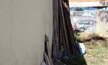 Imagem 4: Vende excelente terreno sendo 200m² (20x10). Ótima localização no jardim Tropical