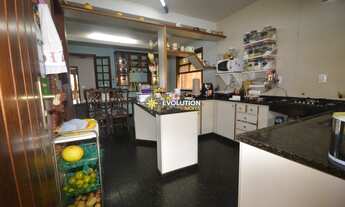 Imagem 6: Casa para venda tem 360 metros quadrados com 4 quartos em Santa Amélia - Belo Horizonte