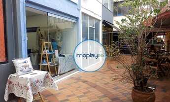 Imagem 2: Loja de 95,00 m² com espaço loja no térreo e 2 andares de escritório, 2 banheiros