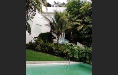 Imagem 3: Casa em Condomínio com 06 Quartos sendo 06 Suítes, Piscina, Sauna e Área Gourmet!