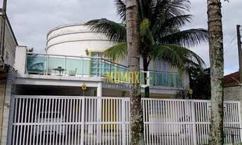 Imagem: Belíssimo e aconchegante sobrado sendo