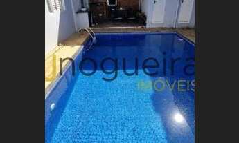 Imagem 2: Casa confortável com piscina!