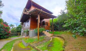 Imagem: Casa de 3 quartos em meio a Natureza no