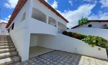 Imagem 3: ALUGO)Excelente Casa bem localizada com<br>com 6 quartos Garagem para 4 carros em C