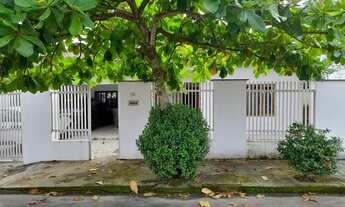 Imagem: Casa à venda, 3 quartos, sendo 1 suíte