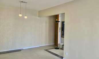 Imagem 4: 72m - 2 quartos - reformado - varanda - andar alto - prédio com academia - Vila Olímpia