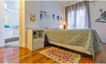 Imagem 2: Unidade residencial espaçosa e decorada em edifício de alto padrão na Chácara Klabin