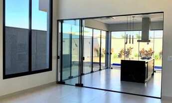 Imagem 3: Casa para venda com 210 metros quadrados com 3 suítes no condomínio Terra Vista - Mirassol