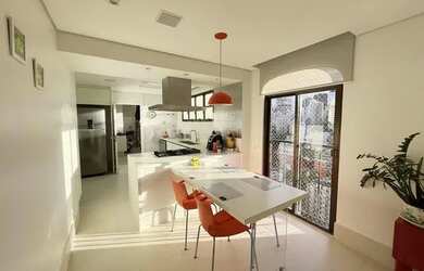 Imagem 6: Apartamento de Luxo com Vista Espetacular - Requinte e Conforto em um Espaço Amplo