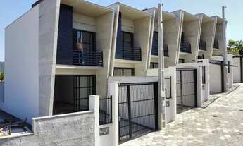 Imagem: Sobrados Geminados entre Iririu e Comasa