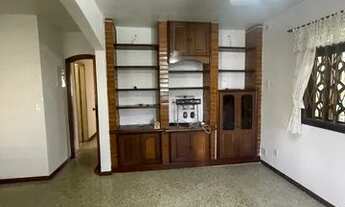 Imagem 5: Casa de 3 quartos com churrasqueira e piscina privadas em condomínio fechado