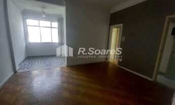 Imagem 2: Apartamento a venda em Copacabana, com três quartos, frente rua transversal. Posto 4