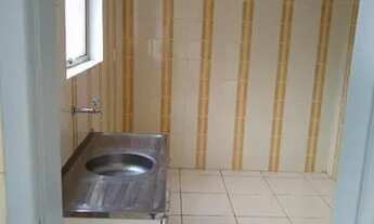 Imagem 5: Apartamento 01 dormitório, 01 vaga de garagem, piso cerâmico, cozinha e área de serviço in