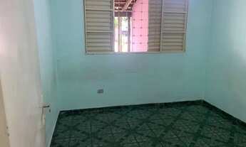 Imagem 4: Casa para venda possui 248 metros quadrados com 3 quartos em Setor Castelo Branco - Goiâni