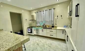 Imagem 5: Linda Casa com 2 Dorm de Alto Padrão no Centro de Bertioga, Apenas 200 m do mar