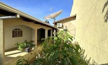 Imagem 3: Casa em Frente à Praça Do Colégio Militar