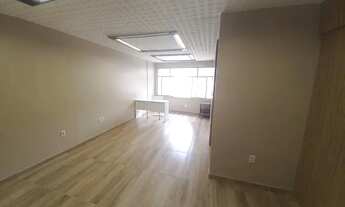 Imagem 4: Sala comercial toda reformada e com excelente localização