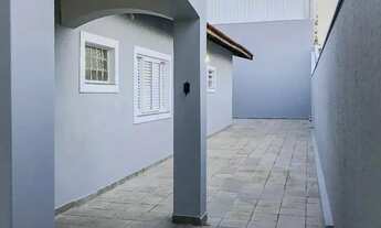 Imagem 5: Casa de condomínio para venda possui 207 metros quadrados com 4 quartos