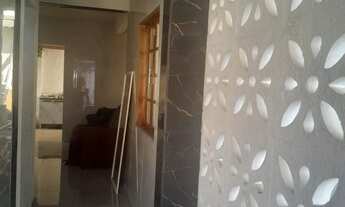 Imagem 6: 2 casas Casa com 5 dormitórios