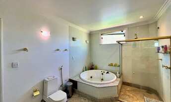 Imagem 7: Casa à venda no Cond. Greenville 1 , 5 suítes , 450m2 + piscina por 2MM