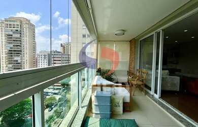 Imagem 2: Apartamento à venda com 148m² e 4 vagas de garagem