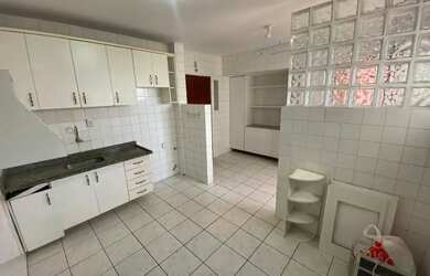 Imagem 6: Apartamento amplo, 3/4, suíte, varanda, 2 vagas soltas, Caminho das Árvores