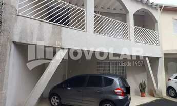 Imagem 2: Sobrado 3 dormitórios, 2 confortáveis salas, quintal, churrasqueira, 2 vagas cobertas na V