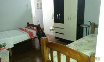 Imagem: Quarto para moças no Centro de Goiânia!