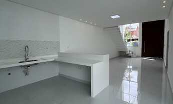 Imagem 4: Casa Duplex, com 4 quartos. Em condomínio fechado