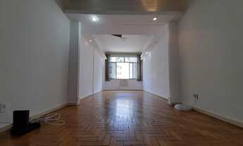 Imagem 1: Apartamento para venda tem 48 metros quadrados em Copacabana - Rio de Janeiro - RJ