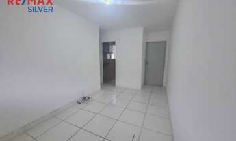 Imagem 2: Apartamento com 2 dormitórios para alugar, 45 m² por R$ 700,00/mês - Pau da Lima - Salvado