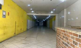 Imagem 2: Ponto comercial/Loja/Box para aluguel possui 450 metros quadrados em Várzea - Teresópolis