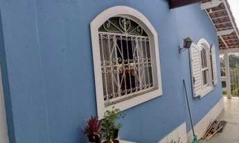 Imagem 2: Casa para Venda em Teresópolis, Araras, 3 dormitórios, 1 suíte, 4 banheiros, 3 vagas