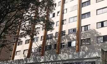 Imagem: Em frente ao Colégio Santa Amália, 2 min