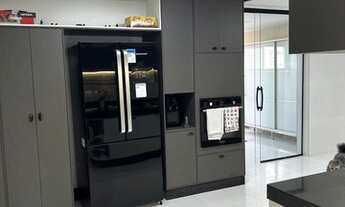 Imagem 7: Apartamento para venda possui 352 metros quadrados com 4 quartos