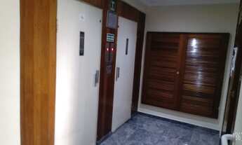 Imagem 6: Em frente ao Colégio Santa Amália, 2 min a pé da Estação Saúde do Metrô. Um verdadeiro ach