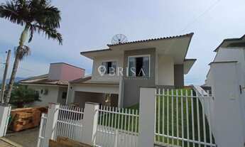 Imagem: CASA COM PISCINA NO BAIRRO AMIZADE