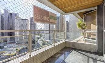 Imagem 6: Um por andar - face norte total - hall de entrada com lavabo e amplo escritório!