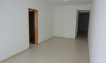 Imagem 4: Apartamento de frente com garagem localizado na 2ª quadra da praia de Icaraí