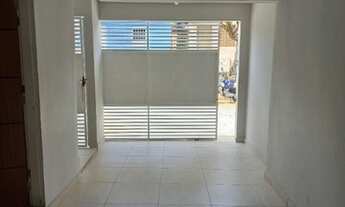 Imagem 7: Casa com garagem e piscina em itanhem