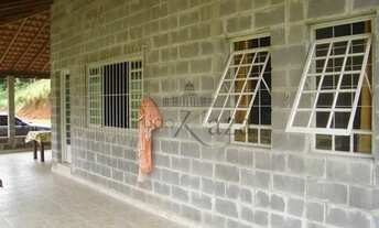 Imagem 3: Fazenda/Sítio/Chácara para venda tem 300 metros quadrados com 4 quartos