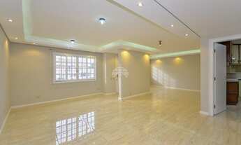 Imagem 2: Casa para venda possui 420 metros quadrados com 3 quartos em Bacacheri - Curitiba - PR