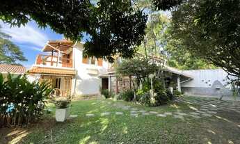 Imagem 6: Casa com 04 Quartos no Engenho do Mato com Piscina, Churrasqueira e Quintal com 883 m²!!!