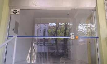 Imagem 3: Sala comercial com 151m2 com pé direito alto 5 metros