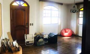 Imagem 6: Casa para venda tem 250 metros quadrados com 3 quartos em Córrego Grande - Florianópolis